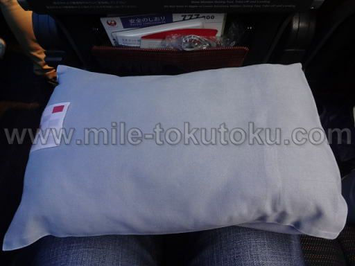 JAL国際線 エコノミークラス 枕