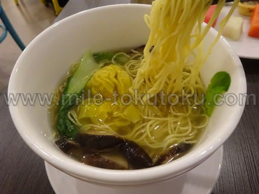 クアラルンプール空港 マレーシア航空ラウンジ ワンタン麺
