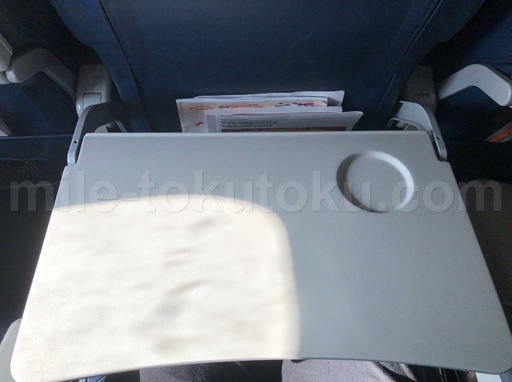 チェジュ航空 エコノミークラス テーブル