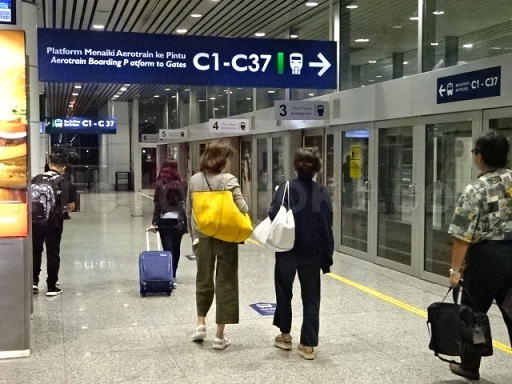 クアラルンプール空港 乗り継ぎ サテライト行きのシャトル