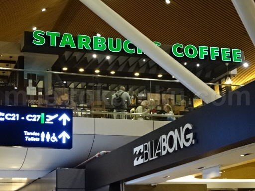 クアラルンプール空港 乗り継ぎ レストランやカフェ