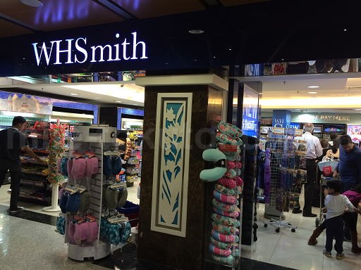 クアラルンプール空港 乗り継ぎ コンビニ