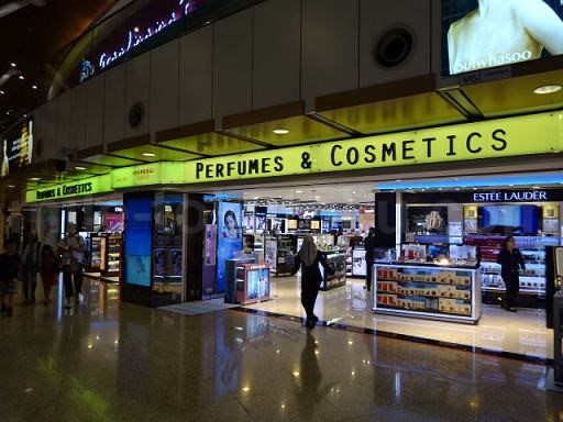 クアラルンプール空港 乗り継ぎ 免税店