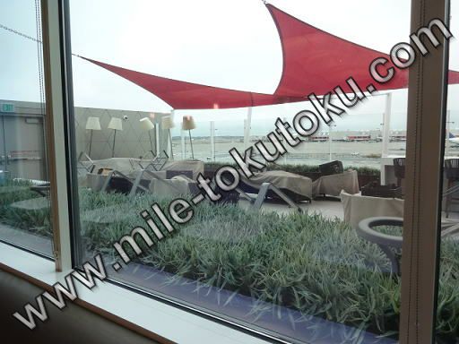 アトランタ空港 デルタ航空ラウンジ テラス席