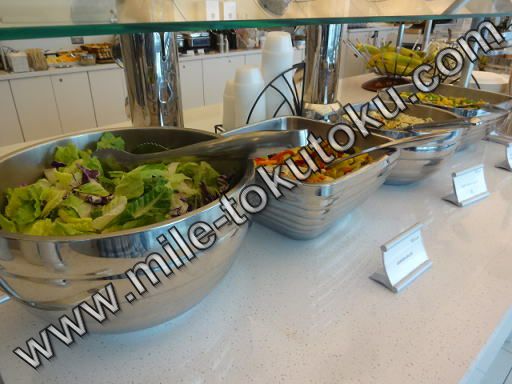 アトランタ空港 デルタ航空ラウンジ サラダバー