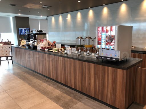 福岡空港 カードラウンジTIME/サウス ドリンクコーナー