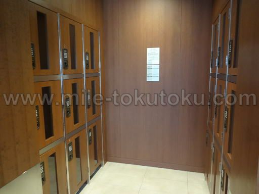 福岡空港 JALサクララウンジ ロッカー