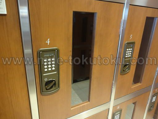 福岡空港 JALサクララウンジ ロッカーは暗証番号式