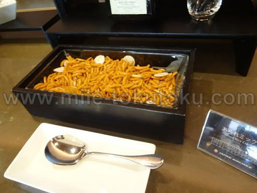 福岡空港 JALサクララウンジ おつまみ