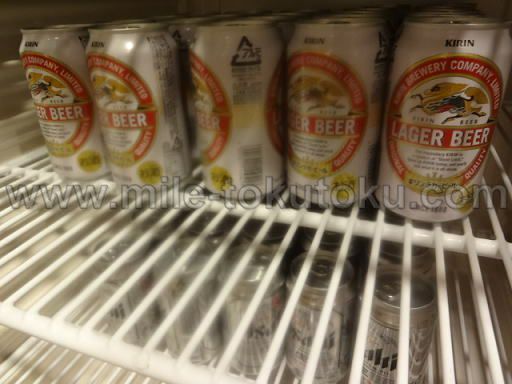 福岡空港 大韓航空ラウンジ 缶ビール