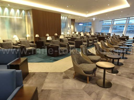 羽田空港 国際線 TIATラウンジ 雰囲気