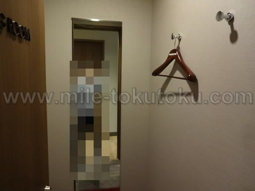 羽田空港 国際線 TIATラウンジ 更衣室の中