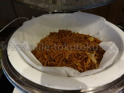 羽田空港 国際線 TIATラウンジ 焼きそば