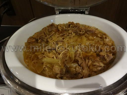 羽田空港 国際線 TIATラウンジ 牛丼の具材