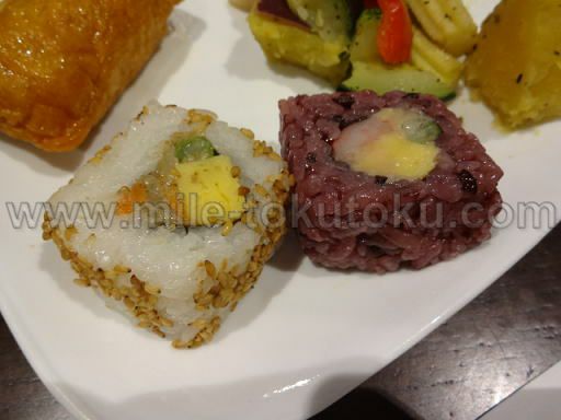 羽田空港 国際線 TIATラウンジ 巻物