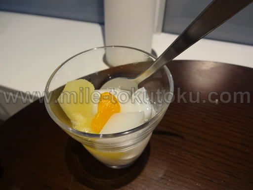 羽田空港 国際線 TIATラウンジ 杏仁豆腐