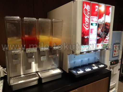 羽田空港 国際線 TIATラウンジ ドリンクバー