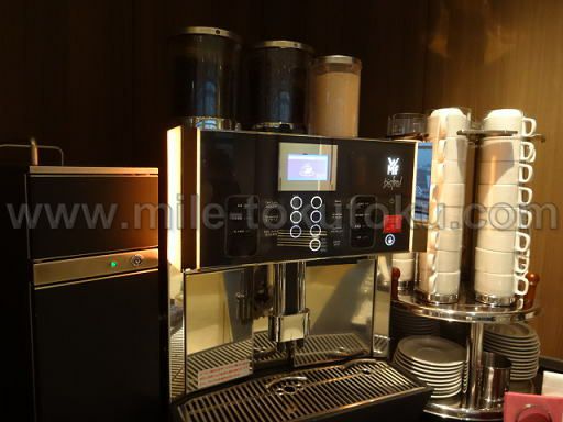 羽田空港 国際線 TIATラウンジ コーヒー