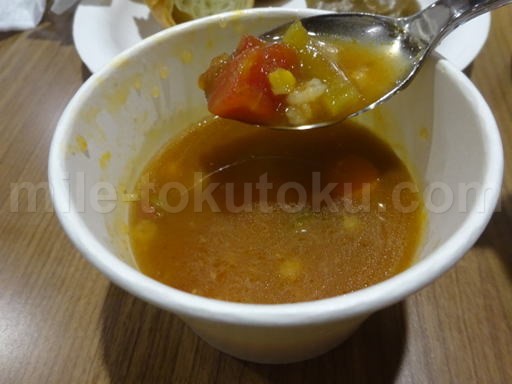 ホノルル空港 ハワイアン航空ラウンジ スープ