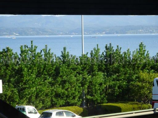 出雲空港 ラウンジ 宍道湖の一部が見える