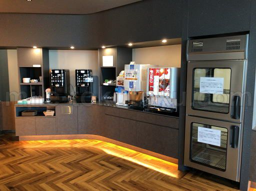 鹿児島空港 スカイラウンジ菜の花 ドリンクコーナー