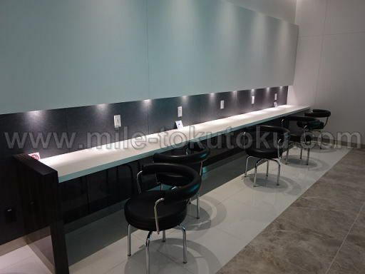 北九州空港 ラウンジひまわり カウンター席