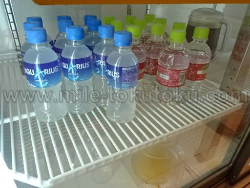 北九州空港 ラウンジひまわり ペットボトル飲料