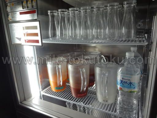 小松空港 ANAラウンジ 冷蔵庫