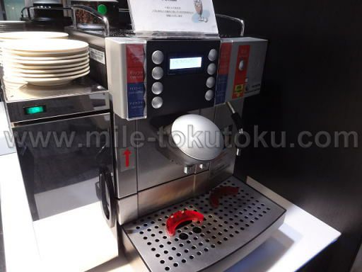 小松空港 ANAラウンジ コーヒーマシン