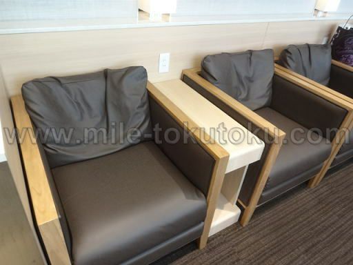 小松空港 スカイラウンジ白山 ソファー席