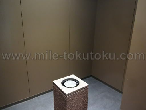 小松空港 スカイラウンジ白山 喫煙室