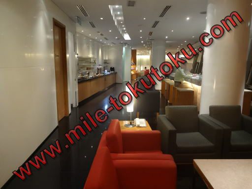 クアラルンプール空港 キャセイ航空ラウンジ 右端から