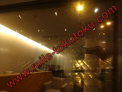 クアラルンプール空港 キャセイ航空ラウンジ 窓・外の様子