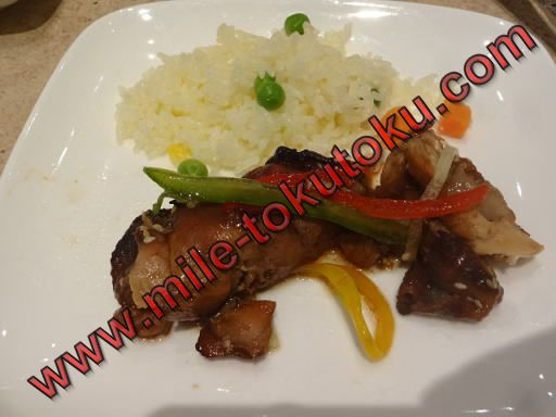 クアラルンプール空港 キャセイ航空ラウンジ 炒飯