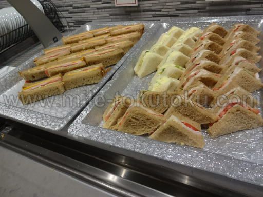 ロサンゼルス空港 大韓航空ラウンジ サンドイッチ