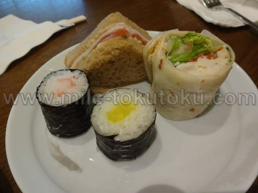 ロサンゼルス空港 大韓航空ラウンジ ロール