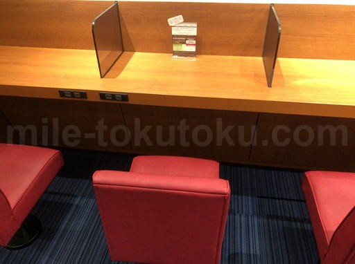 宮崎空港 カードラウンジひなた デスク席