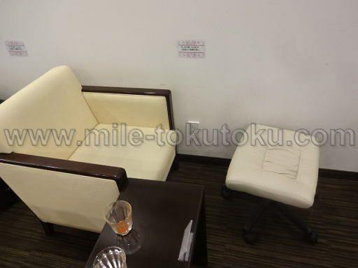 長崎空港ラウンジ「アザレア」 オットマン