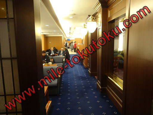 中部国際空港 JALサクララウンジ 1番奥から入口方向