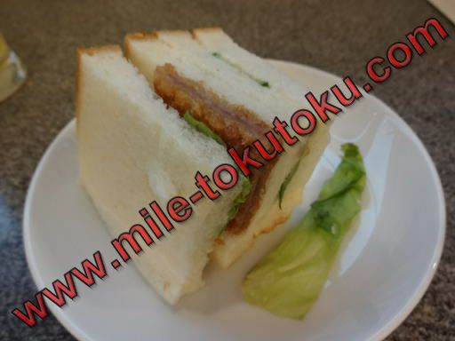 中部国際空港 JALサクララウンジ カツサンド