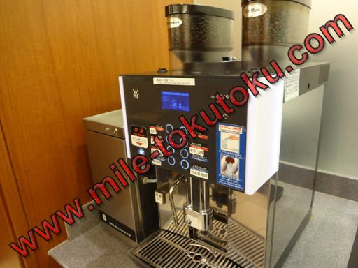 中部国際空港 JALサクララウンジ コーヒーマシン