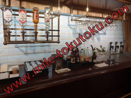 中部国際空港 JALサクララウンジ 立派なアルコールコーナー