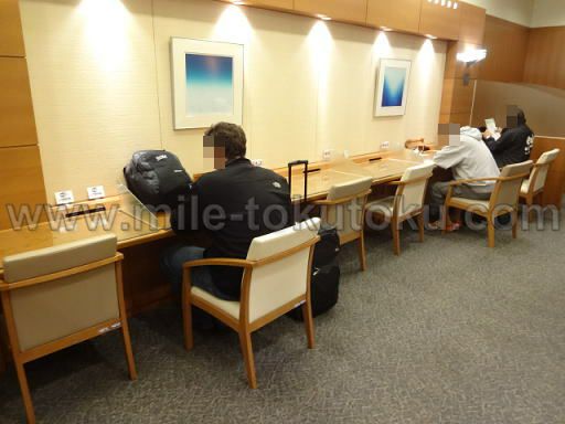 中部国際空港 大韓航空ラウンジ カウンター席