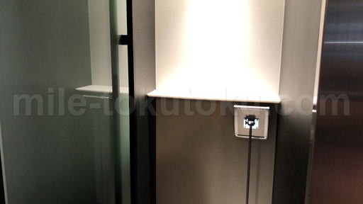 成田 第1 プライオリティパスラウンジNOA 通話ブース