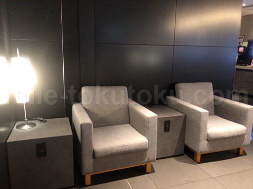 成田 第2 プライオリティパスラウンジKOCOO ソファー席