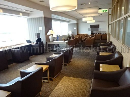 新潟空港 エアリウムラウンジ 右側の雰囲気