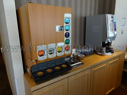 新潟空港 エアリウムラウンジ ドリンクコーナー