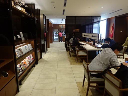 沖縄/那覇空港 JALサクララウンジ 様子