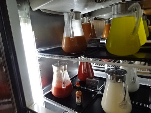 沖縄/那覇空港 JALサクララウンジ 冷蔵庫