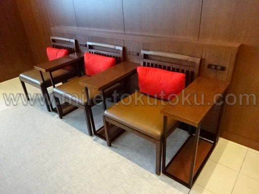 伊丹空港 JALサクララウンジ 椅子席